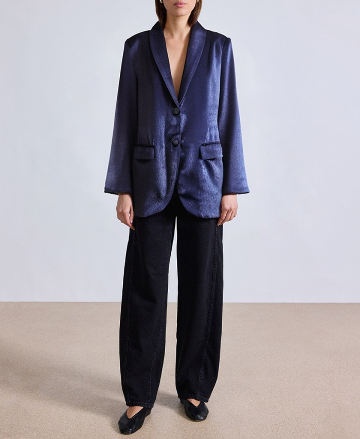 blue-lapel-velvet-long-sleeve-womens-blazer